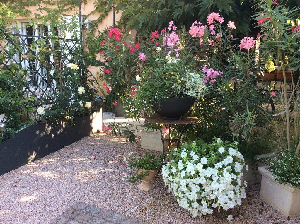 La Villa Rosalie Ventabren Εξωτερικό φωτογραφία